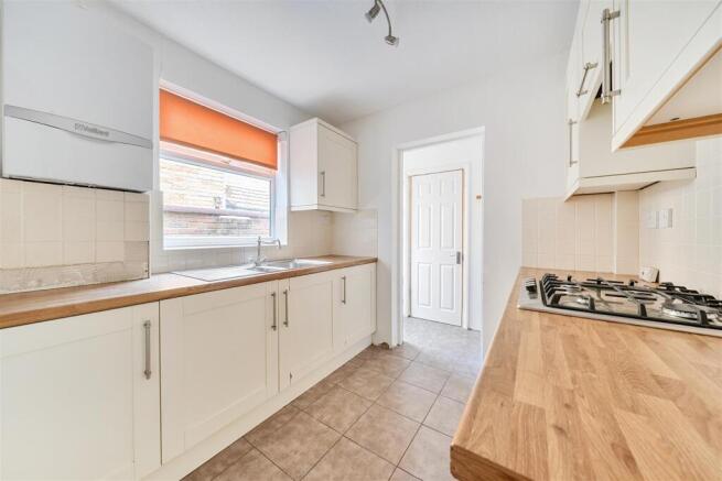 kitchen h.jpg