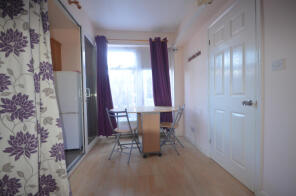 193, Stradbroke Grove, Clayhall, Ilford IG5 0DJ