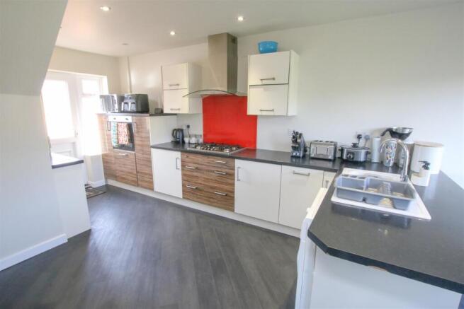 3 bed End of Terrace for sale Image 5