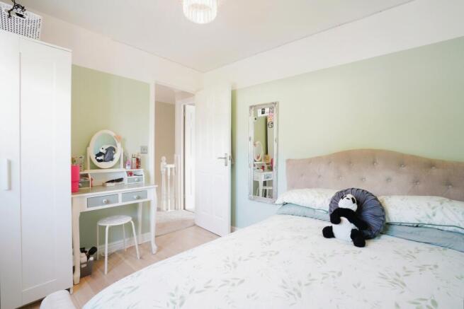 Bedroom 2.1