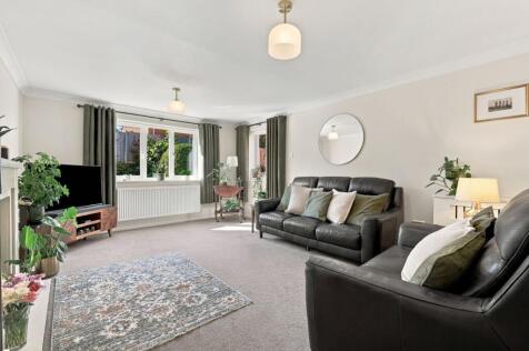 Redwing Close, Stevenage, SG2