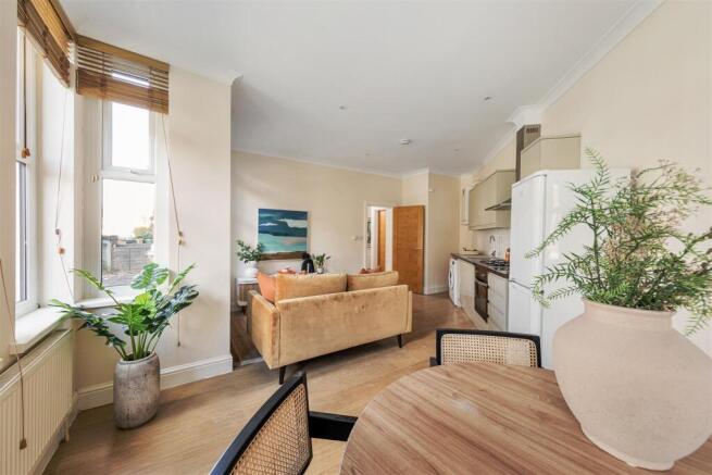 Flat 1, 1a, Hartley Road, E11