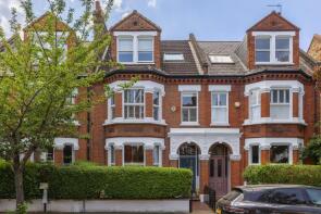 27, Gubyon Avenue, London SE24 0DU
