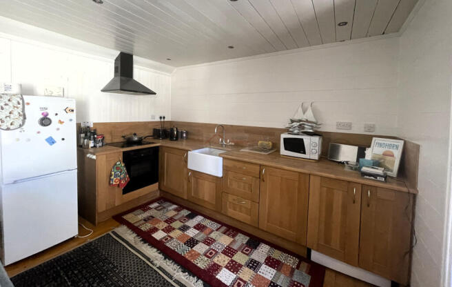 Kitchen a.JPG