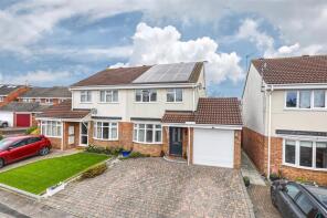 2, Rolleston Close, Ware SG12 0BZ