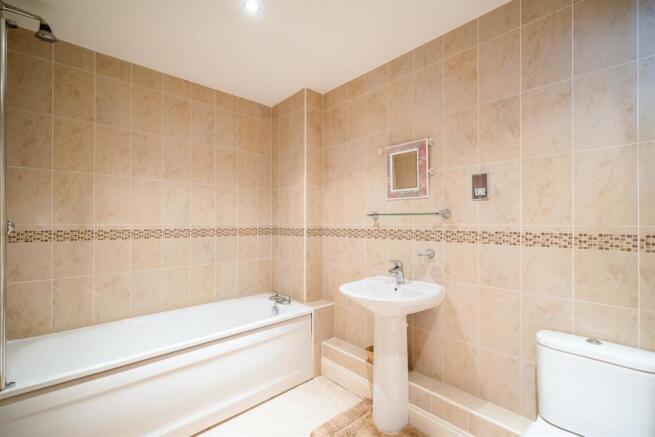Bathroom A.jpg