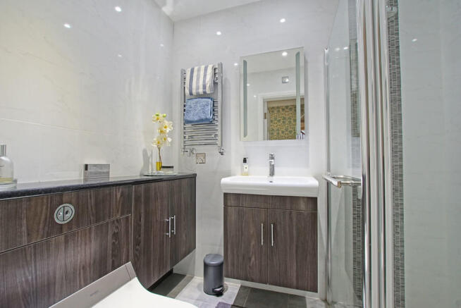 Downstairs Shower...