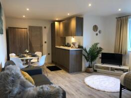7a, Charter Court, Linden Grove, New Malden KT3 3BL