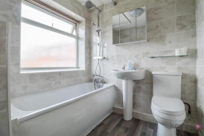 3 bed Semi-Detached for sale Image 8