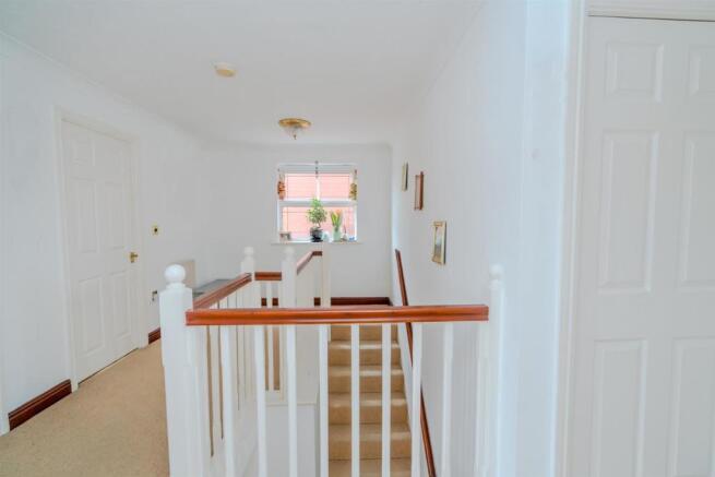 3, Bealeys Close, Bloxwich, Walsall, WS3 2JP (26 o