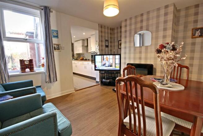 Sitting/Dining Room