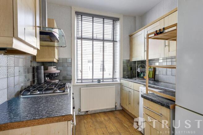2 bed Terraced for sale Image 7
