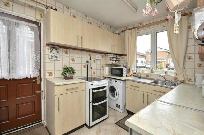 Dakota Drive, Whitchurch, Bristol photo 4
