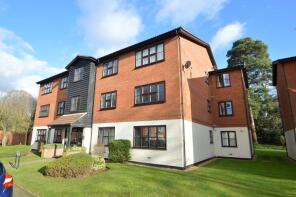 17, St Georges Lodge, Queens Road, Weybridge KT13 0AB