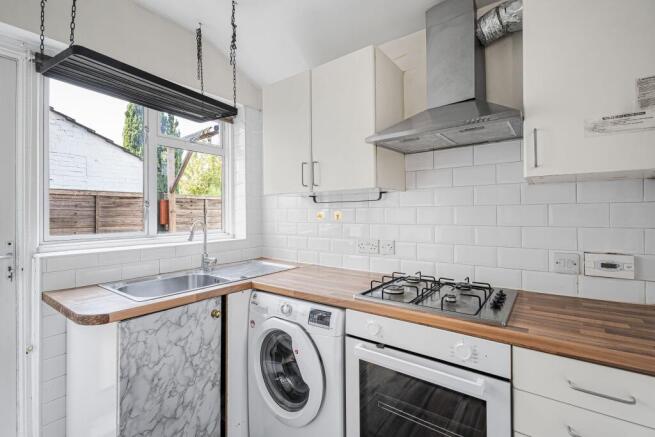 Welldon Crescent, Harrow photo 4