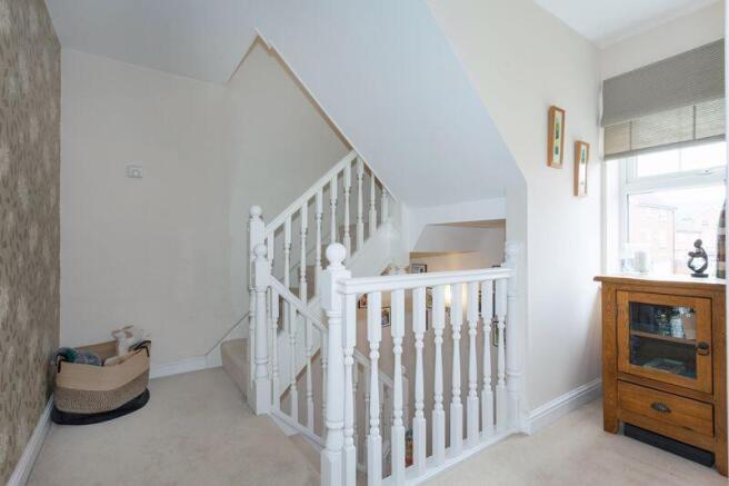 FIRST FLOOR LANDING