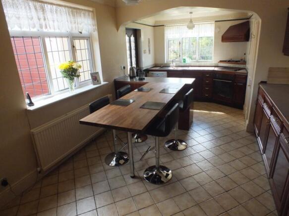 Breakfasting Kitchen