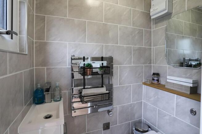 Garden room WC