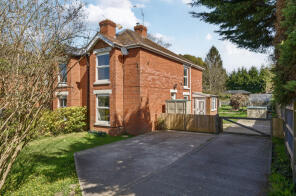 Bramdean, Forest Road, Waltham Chase SO32 2LA