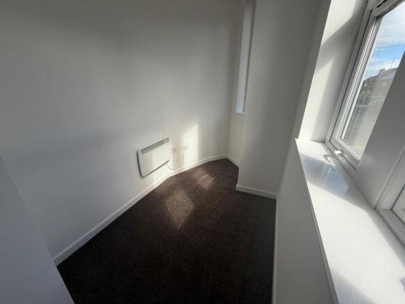 1 bed Apartment to rent Image 6