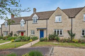 2, East Allcourt, Lechlade GL7 3FB