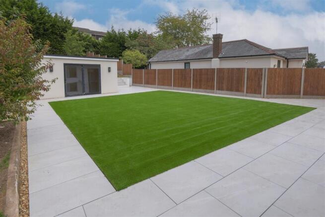 Ampthill Road, Maulden, Bedford – pohled 4