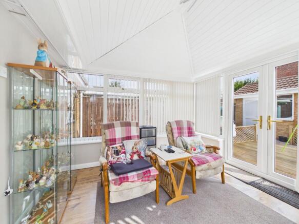 2 bed Semi-Detached Bungalow for sale Image 10