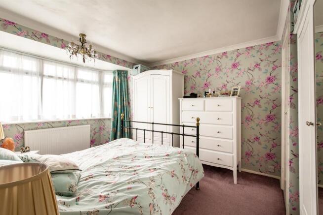 2 Ashenden Close bedroom1.jpg
