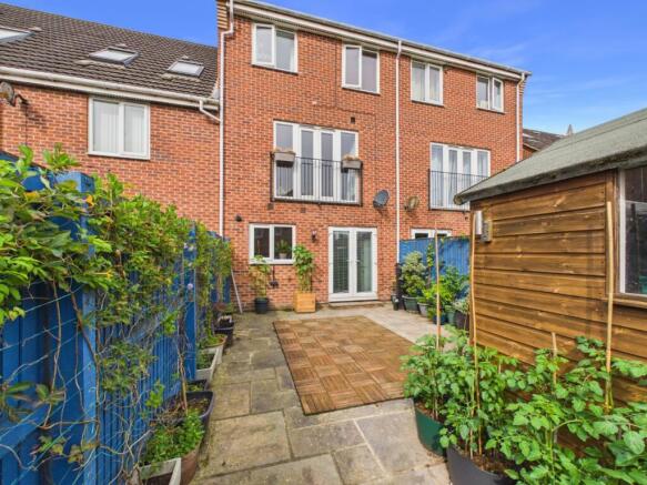 4 bed Terraced for sale Image 6