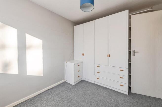 3 bed Terraced for sale Image 6