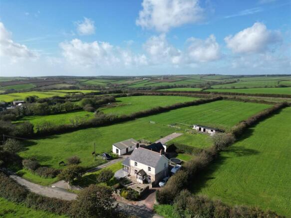 6-bed detached on Bradworthy, Holsworthy - 3.5 ACRES, £795,000