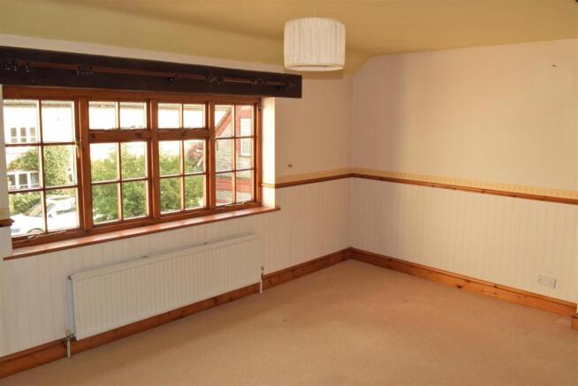 83 main master room.jpg