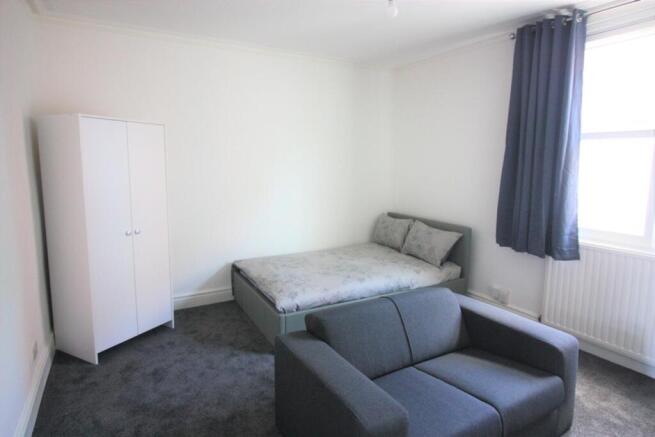 Living room / Bedroom