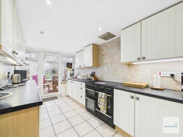 CAM03394G0-PR0258...