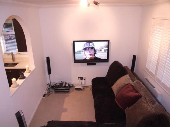 Photo 3