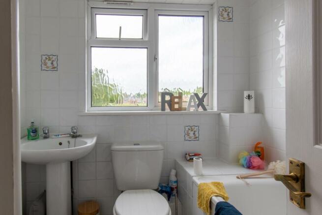 Second-floor Bathroom