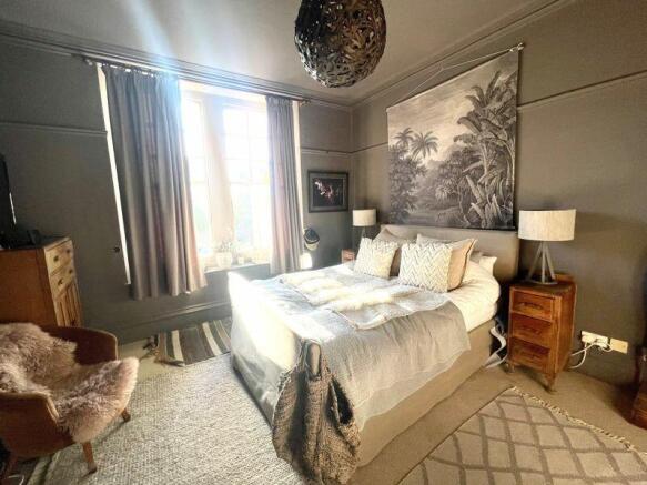 Large Master Bedroom with En-Suite