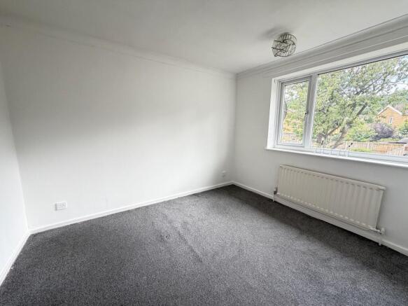 3 bed Flat for sale Image 4