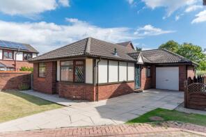 19, Silcoates Drive, Wrenthorpe, Wakefield WF2 0UR