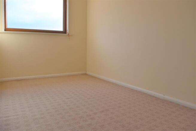 2 bed Town House for sale Image 8