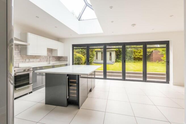 Kitchen / Family Rm