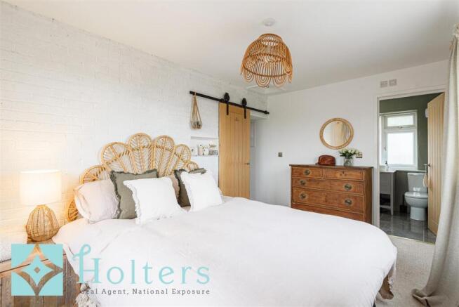 Master Bedroom.jpg