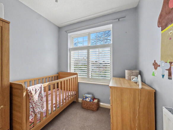 5 bed Detached for sale Image 8