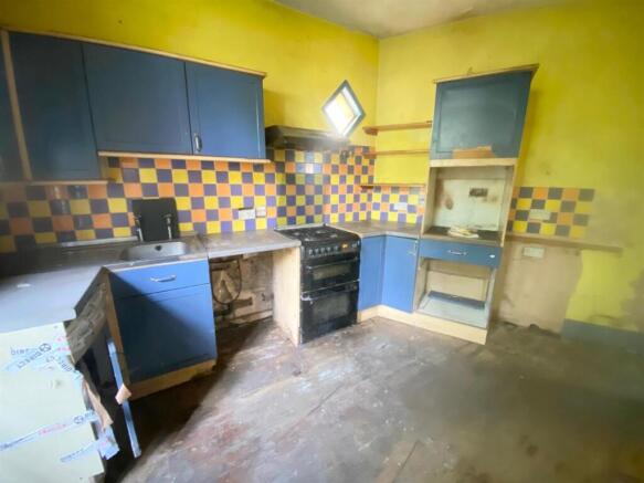 3 bed Link Detached House for sale Image 5