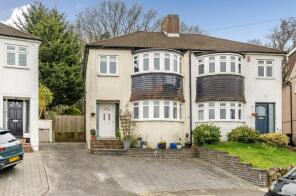 54, Copthorne Avenue, Bromley BR2 8NN