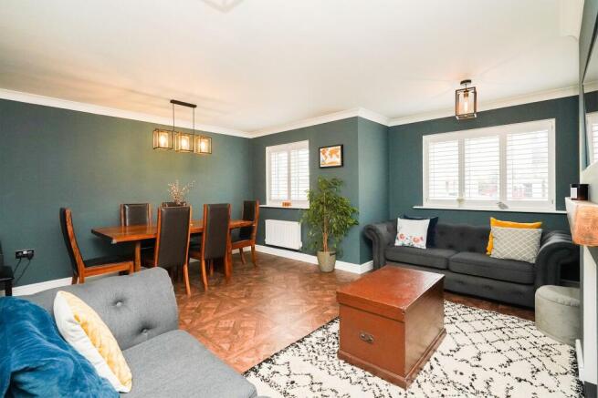 3 bed House for sale Image 6