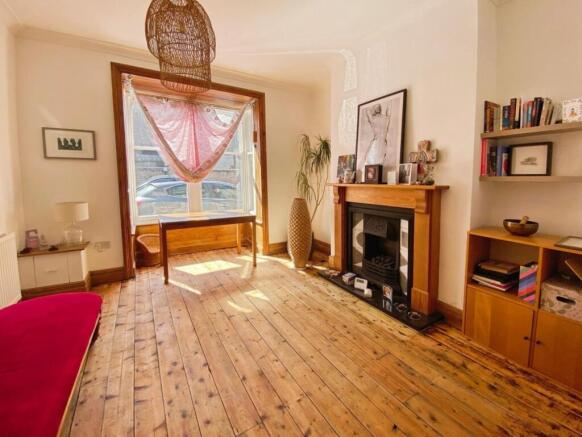 3 bed Terraced to rent Image 8