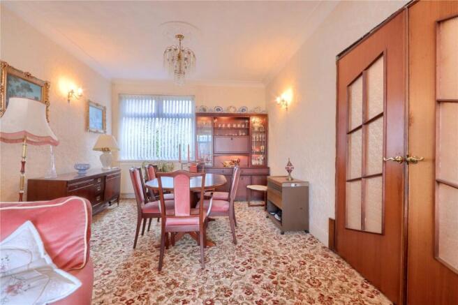 4 bed Semi-Detached for sale Image 5