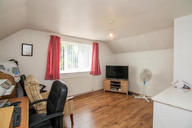 3 bed Detached Bungalow for sale Image 11