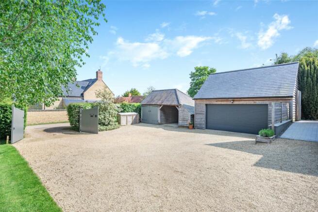 Carport & Garage